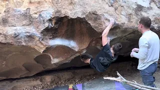 Shower Cap V8/9 /// Hueco Tanks, TX