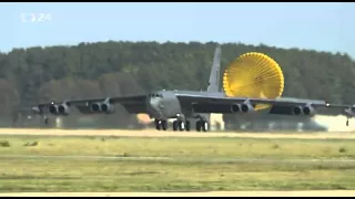 Přístání bombardéru B-52 Stratofortress v Mošnově