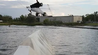 BIRTHDAY LAPS at Revolution Cable Park - Wakeboarding with ZUUPACK.