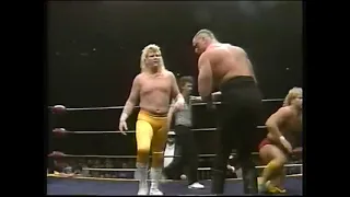 The Road Warriors VS Midnight Express