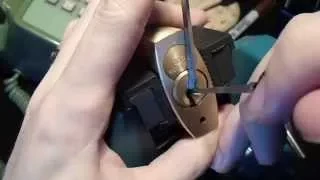 (027) Abus 83/45 Series 2 padlock picked and gutted