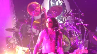 Alice Cooper "School's Out" St.Paul,Mn 8/5/15 HD