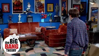 Stuart Decorates His Comic Book Shop With Howard’s Mom’s Furniture | The Big Bang Theory