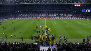 ¡ULTRAS DEL ESPANYOL SALTAN AL CAMPO Y PERSIGUEN A LOS JUGADORES DEL BARÇA!