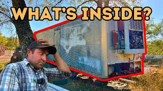 I Can't Believe What I Found in this ABANDONED Semi Trailer!