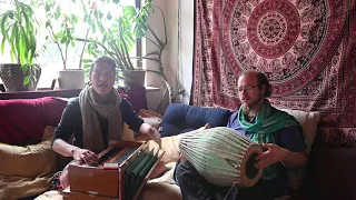 Vijay Krsna & Vraj Mohan - Ramani Siromani (Bengali bhajan) - Gaudiya Kirtan