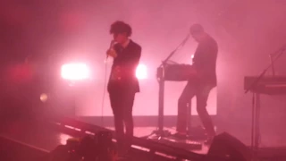 The 1975 London 02 Arena 16/12/16 - M.O.N.E.Y