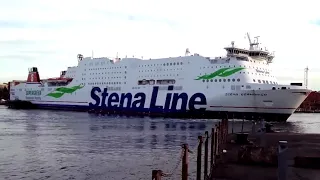 Команду "кругом" выполняет паром STENA LINE.