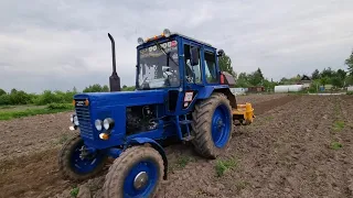 Стоит своих денег. Фреза по паханой земле ( в пух). Трактор Мтз красава. Без всяких понтов.