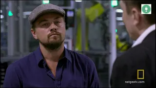 Leonardo DiCaprio y Elon Musk en Gigafactory 2016-10-27