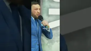 Conor McGregor Roasts Floyd Mayweather’s Team!