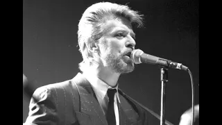 David Bowie / Tin Machine - PRIVATE FOOTAGE - Filmed Outside - Paradiso -  Amsterdam -  24 June 1989