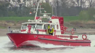 [HAVARIE AUF DEM RHEIN BEI MONHEIM] - Manövrierunfähige Yacht gesichert & abgeschleppt -