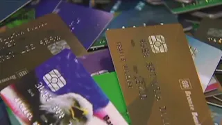 Better Business Bureau warns college students about signing up for credit cards