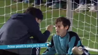 El portero le dan balonazos en la cara🤣😂😅