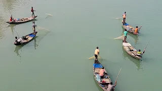 Watch the amazing fishing in river from the boat