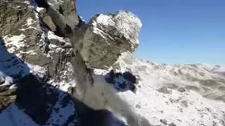 Éboulement impressionnant d'un bloc de falaise en Suisse