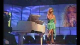 Britney Spears - I'm Not a Girl, Not Yet a Woman (@ TOTP)