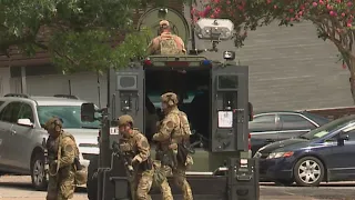 Man chasing woman at south Austin apartment leads to SWAT situation, arrests