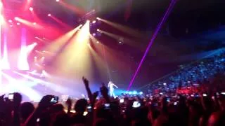 Jennifer Lopez - "Dance Again" (live in Belgrade)