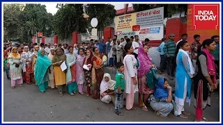 Demonetisation Drive: Long Queues Outside ATMs And Banks,Security Deployed