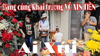 Rất Nóng: Hồng Loan đang cúng khai trương shop ai xúi cô ẤT Ơ này vô xin tiền