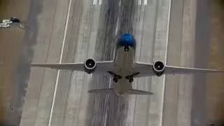 Boeing 787-9 Dreamliner Vertical Takeoff !!!