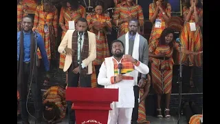 Fr Emmanuel Musongo dans Excess love (cover )lingala+kumama medley