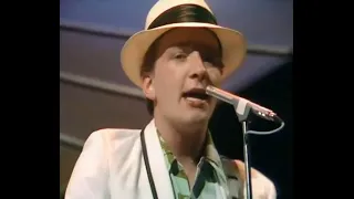 Squeeze - Pulling Mussels From The Shell  (Top Of the Pops) 15th May 1980 (Original Broadcast)