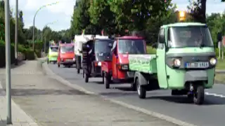 Piaggio APE Treffen 2008 Speichersee Geeste - Fahrt durch Biene 3