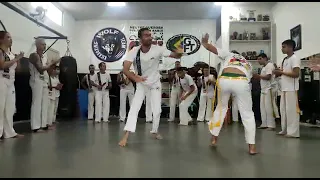 Roda de Capoeira na academia do professor, sabiá, grupo Candeias - Goiânia GO