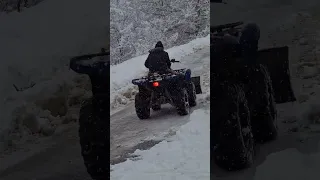 Yamaha grizzly 700 snow clearing snow up the hill