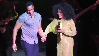 Diana Ross - Upside Down Chicago Style (July 10, 2019 - Chicago Theater)