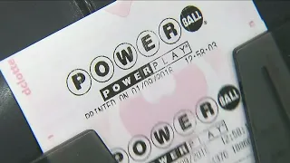 Powerball jackpot climbs to $620 million just before Christmas