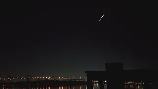 Awesome video of SpaceX Dragon capsule shooting across sky causing sonic boom over Florida, Georgia