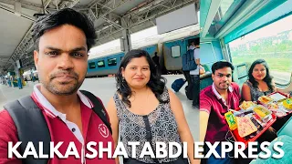 PREMIUM SHATABDI EXPRESS AC CHAIR CAR TRAIN Journey DELHI to SHIMLA & IRCTC DELICIOUS FOOD REVIEW 😍