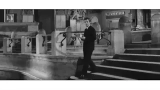Dolce Vita Сладкая жизнь. Фильм Феллини. Сцена купания в бассейне в фонтане Треви. Анита Экберг 1960