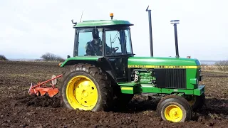 John Deere 3040 Ploughing w/ 3-Furrow Plow
