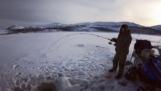 ЗДЕСЬ РЫБАЧАТ ТОЛЬКО ТАК / THIS IS THE ONLY WAY TO FISH HERE