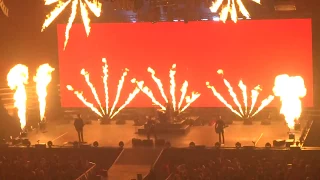 Fall Out Boy - "My Songs Know What You Did In the Dark" (Live in San Diego 11-15-17)