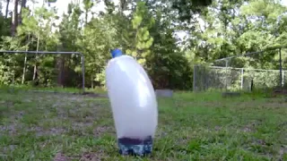 HCl + aluminum foil reaction with a 2 Litter  bottle