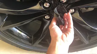 Dodge Challenger - Center Cap removal & install