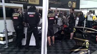 Lotus Renault F1 "God Save the Queen" engine demo