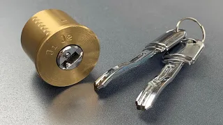 [896] Unusual Curved Key Dimple Lock Picked and Gutted