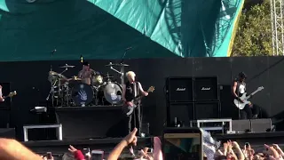 Sum 41 // In Too Deep live @Warped Tour in Mountain View CA at Shoreline Amphitheatre