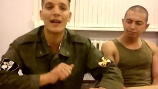 Красиво поёт в армии