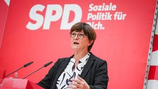 Esken: „Schröder sollte aus der SPD austreten“