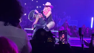 Nicki Minaj - Cowgirl - Night 2 Chicago. Gag City Tour