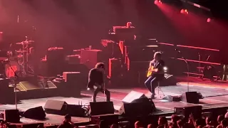 Daughter - Pearl Jam - Chicago United Center - Live 7 September 2023