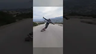 Scary speed wobbles at 90 kmh #downhill #skateboard #extreme #sport #longboard #insane #speed #crash